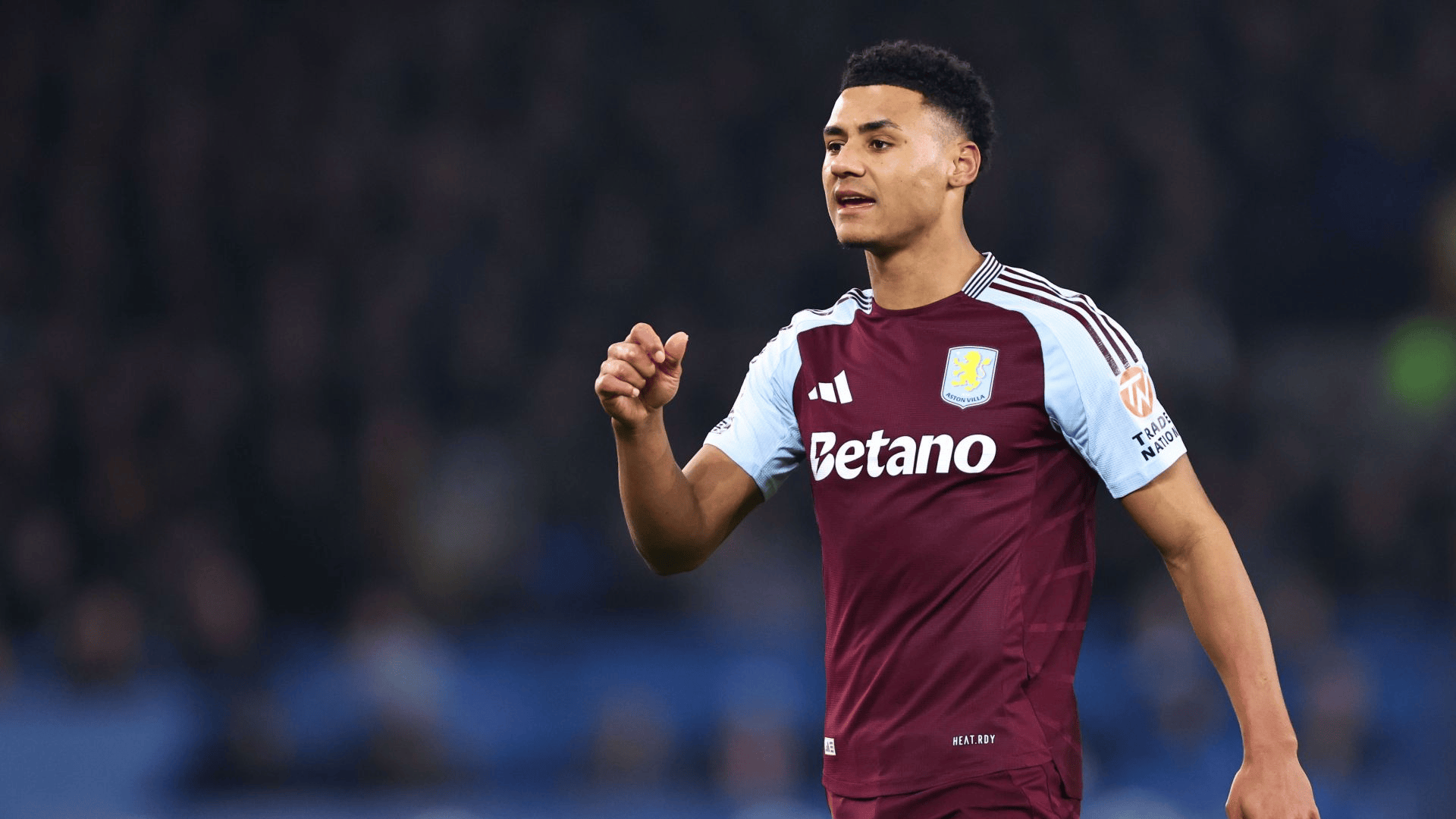 包含国际比赛日突围战来临，阿斯顿维拉围绕欧冠远射贴柱，目标明确，高层口径保持一致的词条